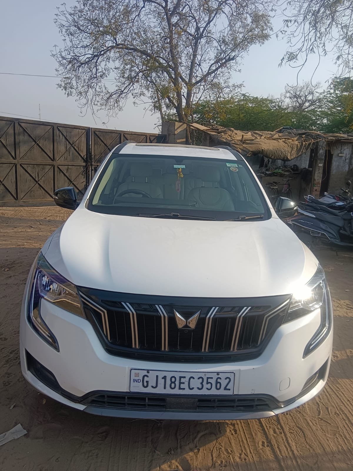 Mahindra XUV-700 AX5 DSL 7 Seater | SEOK ID – PNBA0576